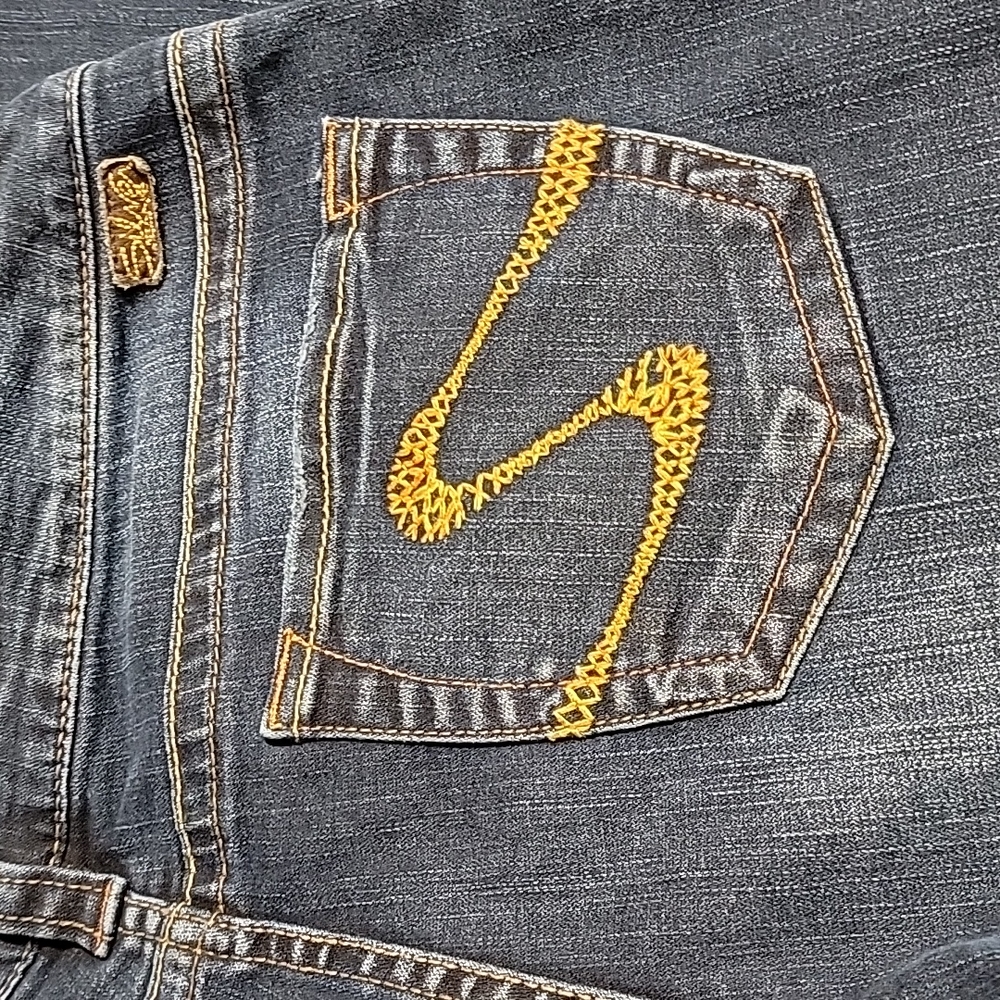 Silver Jeans - Picture 4 of 6